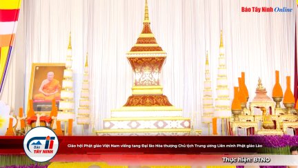 Giáo hội Phật giáo Việt Nam viếng tang Đại lão Hòa thượng Chủ tịch Trung ương Liên minh Phật giáo Lào