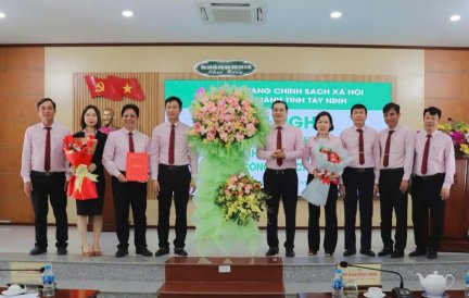 Công bố quyết định thành lập chi nhánh Ngân hàng Chính sách xã hội tỉnh Tây Ninh