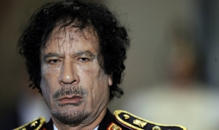 Lãnh đạo Muammar Gaddafi đối mặt với trát bắt giữ của ICC