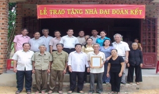 Trảng Bàng: Tặng nhà ĐĐK cho người nghèo