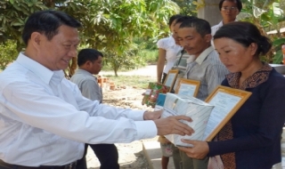 Châu Thành: Bàn giao 30 căn nhà ĐĐK cho người nghèo