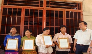 Tân Châu: Bàn giao 13 căn nhà ĐĐK cho hộ nghèo