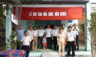 Châu Thành: 58 hộ gia đình đảng viên nghèo được hỗ trợ