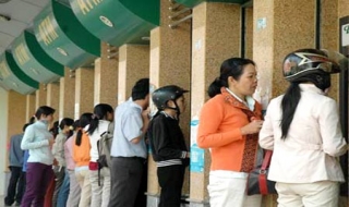 Từ 1.6: Phí rút tiền ATM chưa tăng