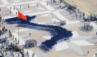 1.500 thanh niên xếp thành hình bản đồ Việt Nam