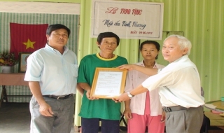 Chi hội từ thiện Đền thờ Ông Cả (Trảng Bàng): Tặng nhà tình thương cho người nghèo