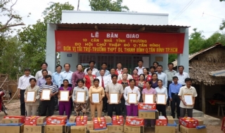 Tặng nhà tình thương cho người nghèo huyện Châu Thành