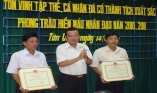 Tân Châu: Tôn vinh các tập thể và cá nhân làm tốt phong trào tình nguyện hiến máu