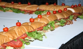 Chiếc bánh sandwich dài nhất thế giới