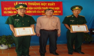 Tân Châu: Khen thưởng Đồn BP 821