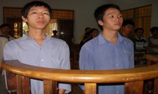 Đi chuộc điện thoại rồi... trộm điện thoại