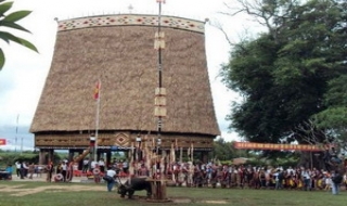 Khánh thành Nhà Rông lớn nhất ở Tây Nguyên