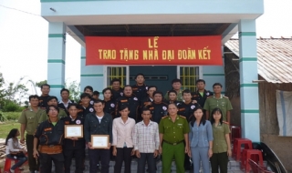 CA Châu Thành: Tặng nhà ĐĐK cho cán bộ nhân viên có hoàn cảnh khó khăn