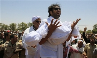 NATO chia rẽ vì Libya
