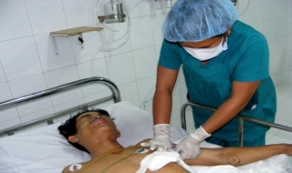Cháu đâm cậu thủng tim