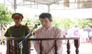 Tạt acid người tình, lãnh án chung thân