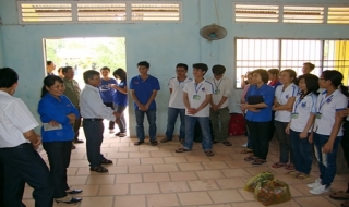 Tân Châu: Lãnh đạo huyện thăm sinh viên tình nguyện