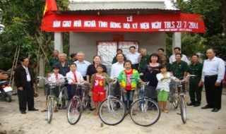 Hội CCB Phường 13, Q.5 (TP.HCM): Tặng nhà đồng đội cho CCB nghèo huyện Tân Châu