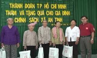 Thành đoàn TP.HCM: Tặng quà, khám bệnh cho người dân nghèo huyện Trảng Bàng
