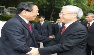 Việt Nam-Lào tăng cường hợp tác đào tạo, nghiên cứu lý luận