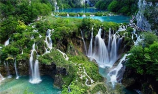 Khám phá vẻ đẹp tuyệt mỹ của Vườn quốc gia Plitvice Lakes - Croatia
