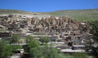 Ngôi làng 'tổ mối' ở Iran