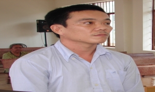 Con hư làm khổ mẹ già