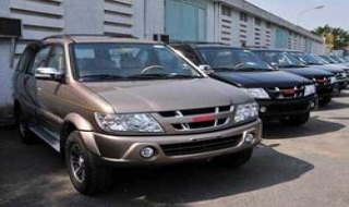 Ô tô dưới 10 chỗ áp dụng lệ phí trước bạ mới từ 15.10.2011