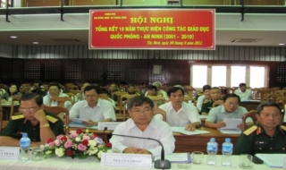 Tổng kết 10 năm thực hiện công tác giáo dục quốc phòng - an ninh