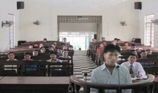 Gò Dầu: Phá hỏng kính ô tô đang thi công công trình, lãnh án 6 tháng tù treo