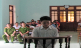 “Yêu' trẻ, lãnh án tù