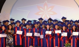 800 học sinh, sinh viên nhận giải Hoa Trạng Nguyên