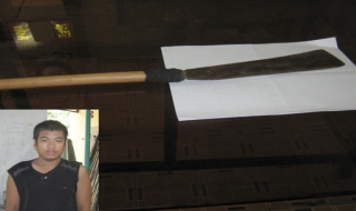 Con ghẻ chém cha dượng