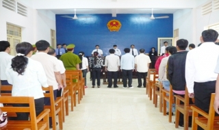 Tân Biên: Xét xử nhóm đánh bạc trá hình trong hội chợ