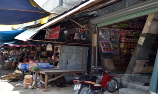 Trả lời đơn Nguyễn Thị Mỹ Hạnh: Một số sạp bán hàng rộng hơn quy định là do BQL chợ không kiên quyết?