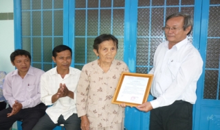 Châu Thành: Tặng nhà tình nghĩa cho gia đình chính sách nghèo