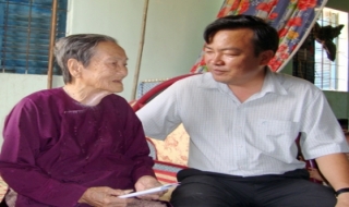 Tân Châu: Thăm, tặng quà các cụ cao tuổi