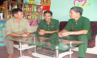 Trong nghèo khó càng thấm thía nghĩa tình