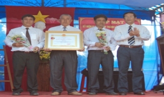 Ấp văn hoá Hoà Bình (huyện Trảng Bàng): Đón nhận Huân chương Lao động hạng Ba