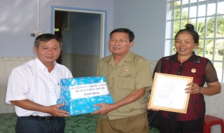 Châu Thành: Trao tặng nhà tình nghĩa