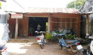 Trả lời bà Lê Thị Điểu: UBND xã sẽ xin ý kiến huyện hỗ trợ cho bà