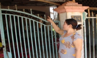 Trộm khống chế chủ nhà bằng xung điện