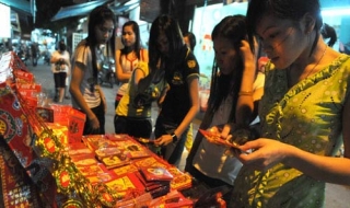 Thủ tướng chỉ thị bình ổn thị trường trước và sau tết Nguyên đán Nhâm Thìn 2012