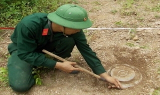 Phải mất hàng trăm năm để dọn sạch bom mìn ở VN
