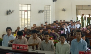 Hơn 46 năm tù cho 6 bị cáo mua bán “thần chết”
