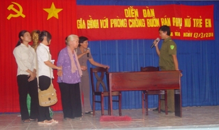 Phòng chống buôn bán phụ nữ, trẻ em: Một tay vỗ chẳng nên kêu