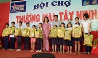 Trảng Bàng: Khai mạc Hội chợ thương mại Tây Ninh 2011