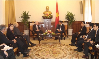 Bộ trưởng Ngoại giao tiếp Thượng nghị sĩ Mỹ John McCain