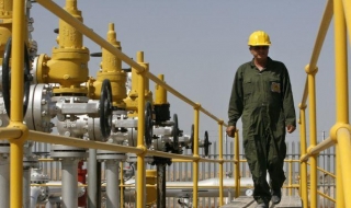 Trung Quốc chỉ trích EU cấm nhập khẩu dầu thô của Iran