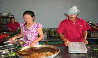 Trảng Bàng: Các cơ sở cung cấp suất ăn công nghiệp vẫn chưa đảm bảo vệ sinh